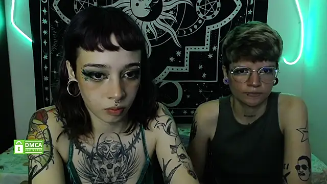 lovelockedlips online show from 03.18.25