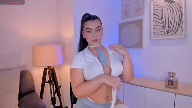 CandaseRussell online show from 04.22.26