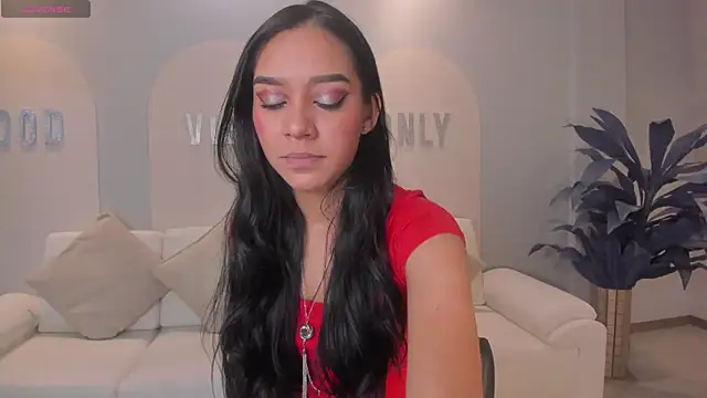 Snapshot of AmaliaCrus chatting on 11.17.25 AmaliaCrus online show from 11.17.25