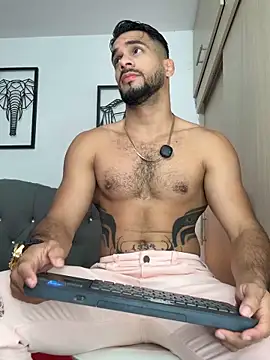 Maximiliano ford online show from 11.11.25