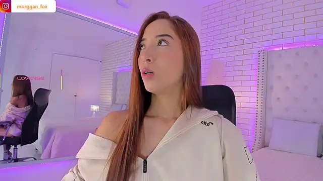 Snapshot of Morggan_Fox_ chatting on 09.23.25 Morggan Fox online show from 09.23.25