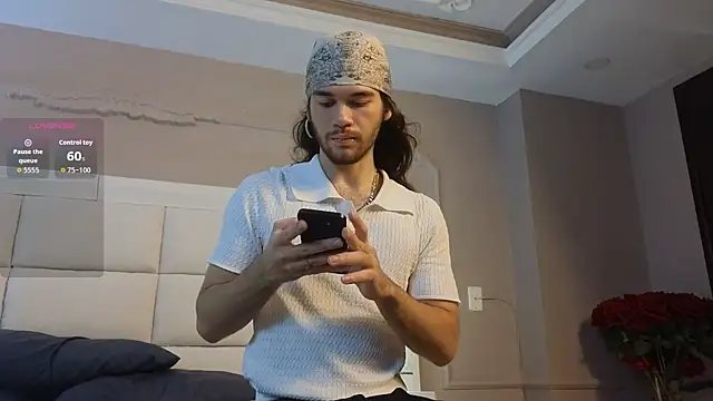 Snapshot of FreyrVik chatting on 10.17.25 FreyrVik online show from 10.17.25