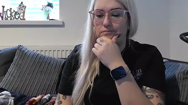 Sizzling Indie36 online show from 10.15.25