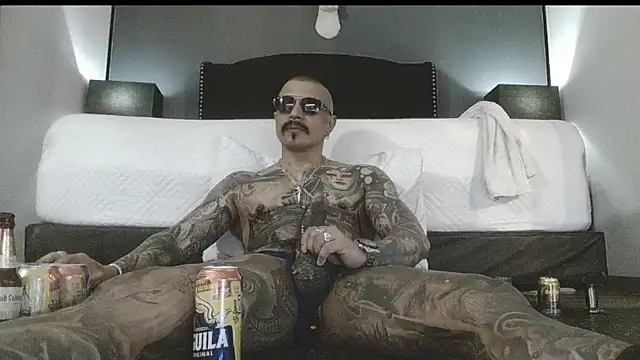 danilog515 online show from 09.20.25