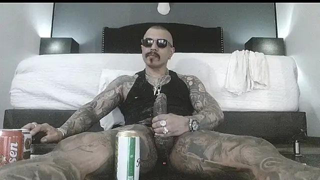 danilog515 online show from 10.23.25