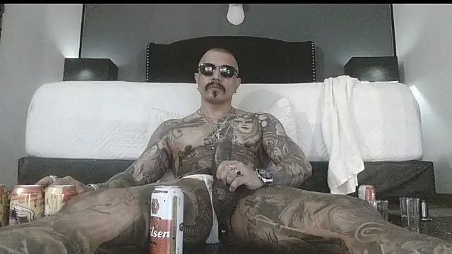 danilog515 online show from 10.29.25