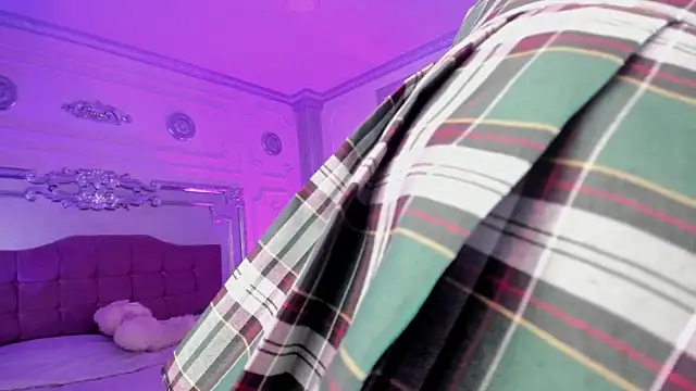 KatianPierce online show from 09.17.25