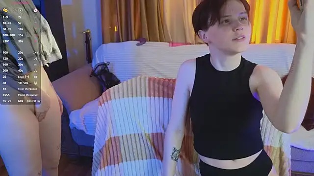 Snapshot of Tara_Lawson chatting on 09.24.25 Tara Lawson online show from 09.24.25