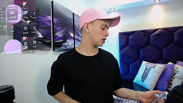 LiamWildx20 online show from 09.10.25