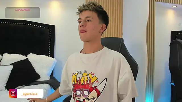 LiamWildx20 online show from 05.14.26