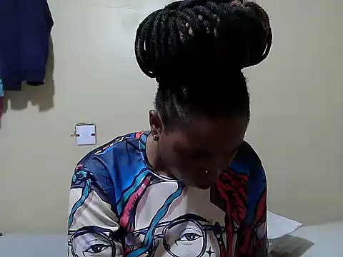 Creamy-Aisha online show from 11.29.25