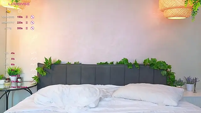 ConstanceHelms online show from 10.04.25