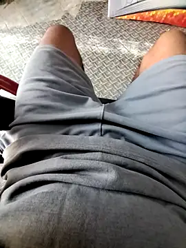 Snapshot of hot_integer chatting on 03.17.26 hot integer online show from 03.17.26