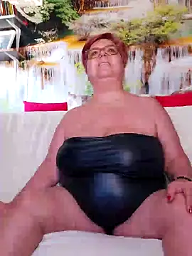 Snapshot of QueenPammy1 chatting on 02.13.25 QueenPammy1 online show from 02.13.25