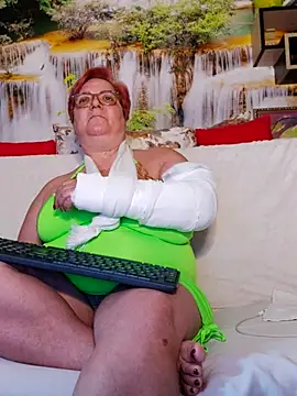 Snapshot of QueenPammy1 chatting on 02.25.25 QueenPammy1 online show from 02.25.25