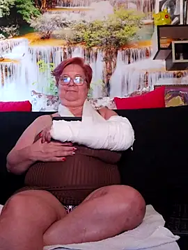 Snapshot of QueenPammy1 chatting on 03.05.25 QueenPammy1 online show from 03.05.25