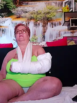 Snapshot of QueenPammy1 chatting on 03.06.25 QueenPammy1 online show from 03.06.25