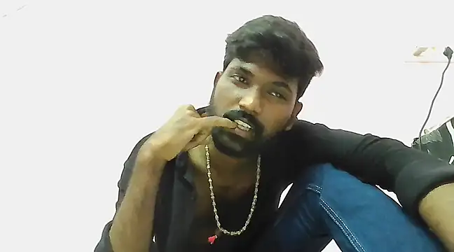 Snapshot of dusky-body chatting on 03.20.25 dusky-body online show from 03.20.25