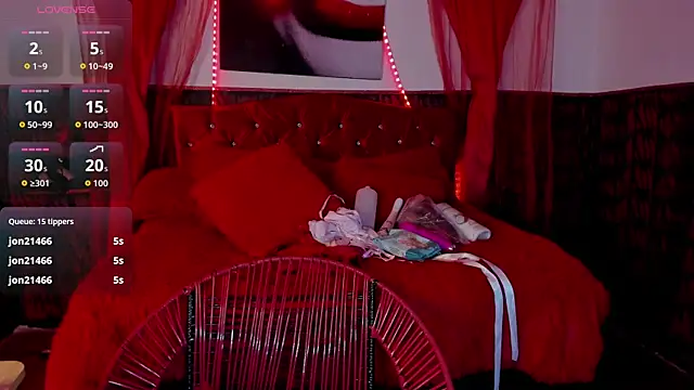 Snapshot of dirtyBBWplay chatting on 10.21.25 dirtyBBWplay online show from 10.21.25