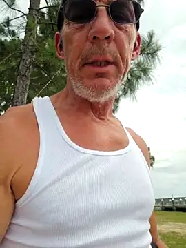 Snapshot of BigCokHawk chatting on 05.27.26 BigCokHawk online show from 05.27.26