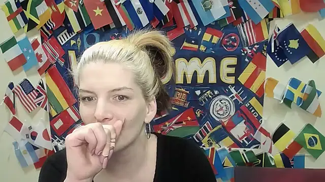 VanessaRey  online show from 03.26.26