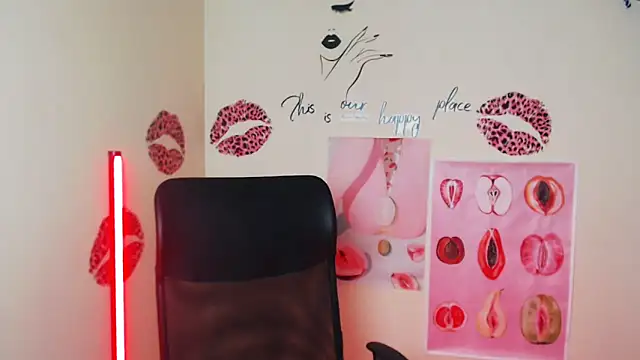 VanessaRey  online show from 04.19.26