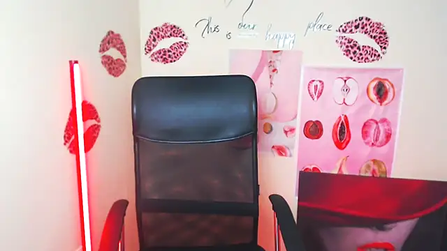 VanessaRey  online show from 04.19.26