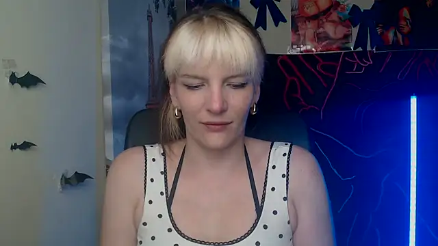 VanessaRey  online show from 05.10.26