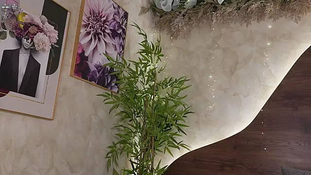 mia lacy  online show from 12.19.25