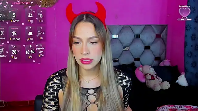 Snapshot of hanna_tss chatting on 10.31.25 hanna tss online show from 10.31.25