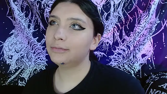 Snapshot of mikaskullcs chatting on 11.25.25 mikaskullcs online show from 11.25.25