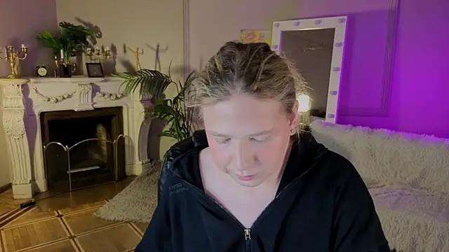 Jes Solar online show from 11.06.25