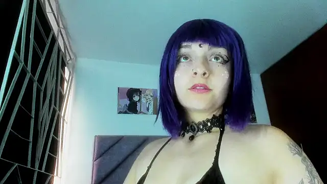 Snapshot of KARINNA__RAVEN chatting on 10.13.25 KARINNA RAVEN online show from 10.13.25