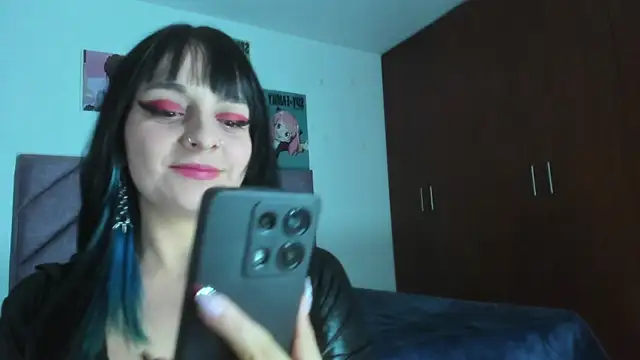 Snapshot of KARINNA__RAVEN chatting on 11.17.25 KARINNA RAVEN online show from 11.17.25