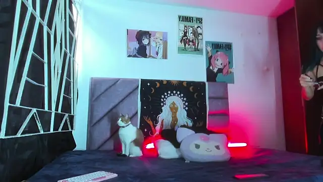 Snapshot of KARINNA__RAVEN chatting on 11.20.25 KARINNA RAVEN online show from 11.20.25