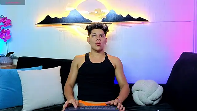 Snapshot of Almiboys chatting on 04.02.26 Almiboys online show from 04.02.26