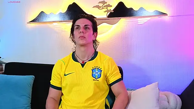 Snapshot of Almiboys chatting on 04.09.26 Almiboys online show from 04.09.26