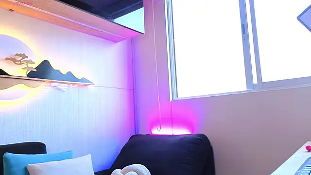 Snapshot of Almiboys chatting on 04.09.26 Almiboys online show from 04.09.26