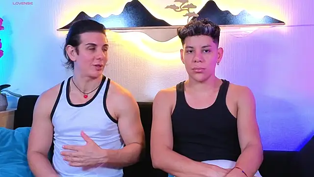 Snapshot of Almiboys chatting on 04.14.26 Almiboys online show from 04.14.26