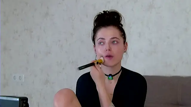 AshleyD  online show from 04.02.26