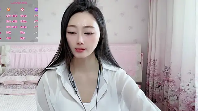 Snapshot of anjila888 chatting on 03.31.26 anjila888 online show from 03.31.26