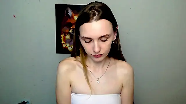 Snapshot of Doll_Angelina chatting on 05.19.26 Doll Angelina online show from 05.19.26