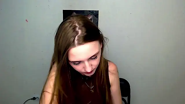 Snapshot of Doll_Angelina chatting on 06.12.26 Doll Angelina online show from 06.12.26