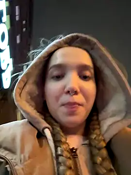 Snapshot of bambi_lu chatting on 12.03.25 bambi lu online show from 12.03.25