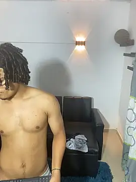 Snapshot of samxx_muscle chatting on 04.26.26 samxx muscle online show from 04.26.26