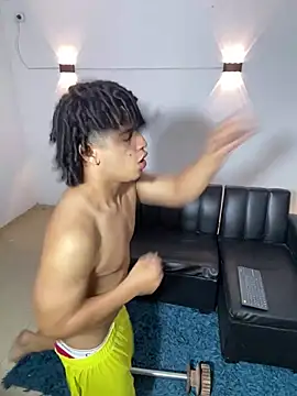 Snapshot of samxx_muscle chatting on 05.04.26 samxx muscle online show from 05.04.26