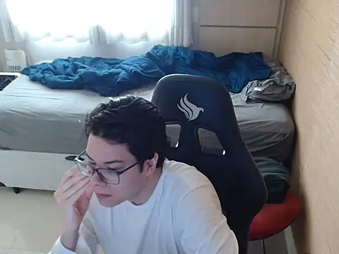 Snapshot of TimiidoSP011 chatting on 11.12.25 TimiidoSP011 online show from 11.12.25