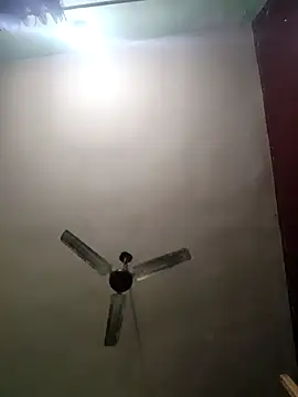 Eshwari Chopra online show from 04.12.26