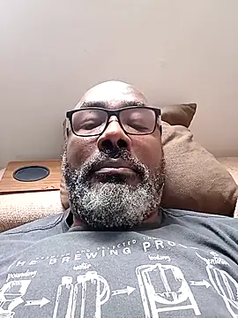 Bigmaumau54 online show from 12.20.25