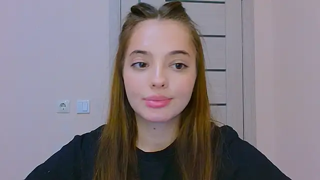 MelanieAlves online show from 09.16.25